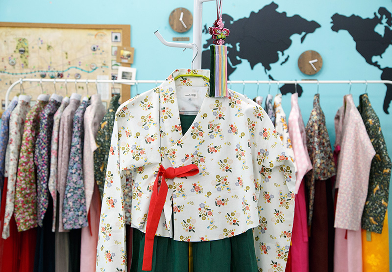 弘大入口站 RAON生活韩服租赁