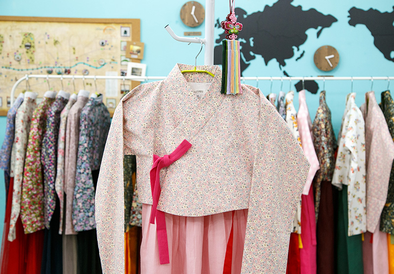 弘大入口站 RAON生活韩服租赁